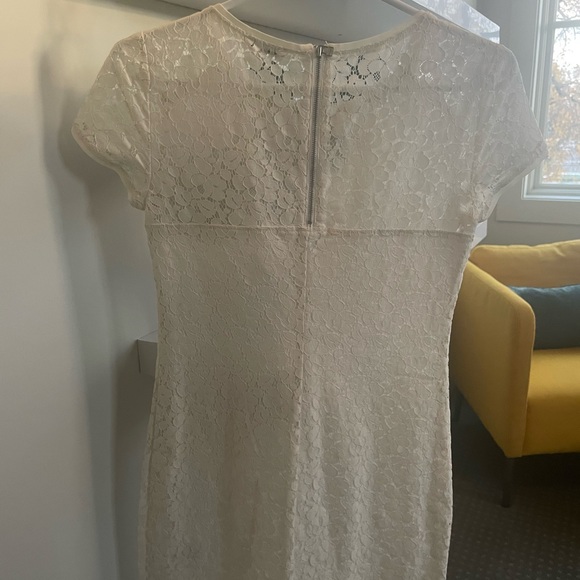 Aritzia Lace Dress White - Picture 4 of 11
